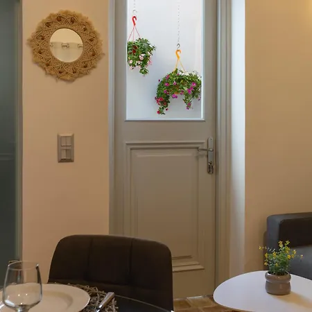 La Casa Di Nonna By Corfu Escapes Apartment *